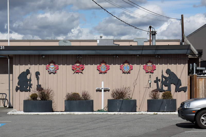Illustration for article titled Pics from the Curbside: 2018-03-25 to St. Edwards Crossing